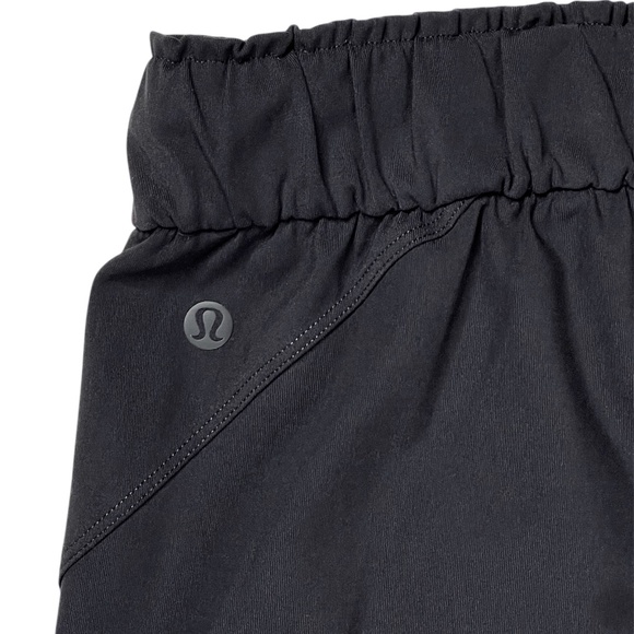Lululemon Stretch High Rise Pant 7/8 Length in Black Size 8 - Picture 9 of 10